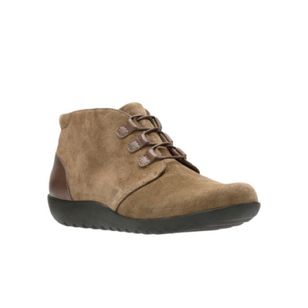Clarks Women's Medora Sage Green Bootie Olive Suede Women’s Size 8